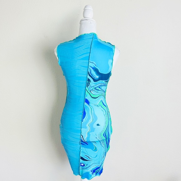 Asymmetrical Blue & Cream Marble Contrast Stitching Patchwork Bodycon Mini Dress - Picture 4 of 4